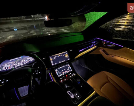 Червоний Ауді Q8, об'ємом двигуна 2.97 л та пробігом 135 тис. км за 65000 $, фото 1 на Automoto.ua