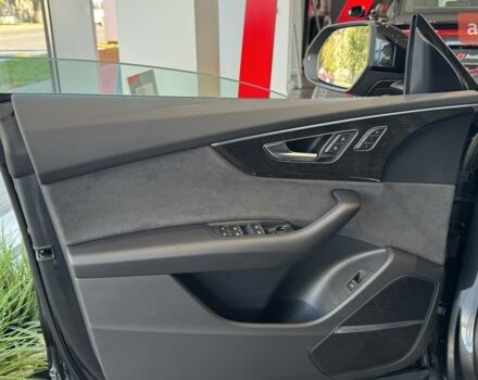 Ауди Q8, объемом двигателя 2.97 л и пробегом 0 тыс. км за 105328 $, фото 6 на Automoto.ua