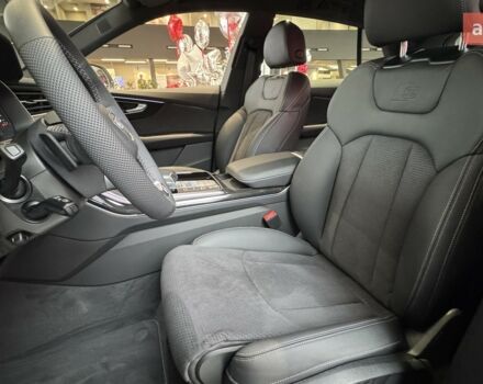 Ауди Q8, объемом двигателя 2.97 л и пробегом 0 тыс. км за 103552 $, фото 8 на Automoto.ua