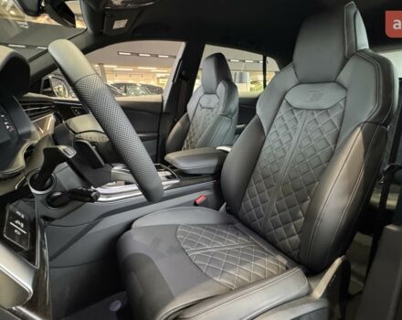 Ауди Q8, объемом двигателя 2.97 л и пробегом 0 тыс. км за 107158 $, фото 11 на Automoto.ua