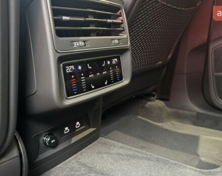 Ауди Q8, объемом двигателя 2.97 л и пробегом 0 тыс. км за 103552 $, фото 13 на Automoto.ua