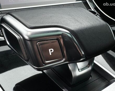 Серый Ауди Q8, объемом двигателя 3 л и пробегом 21 тыс. км за 58990 $, фото 21 на Automoto.ua