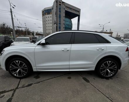 Серый Ауди Q8, объемом двигателя 3 л и пробегом 21 тыс. км за 58990 $, фото 3 на Automoto.ua