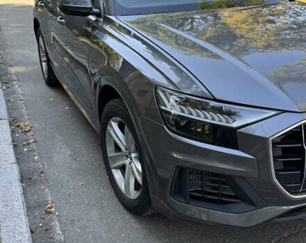 Серый Ауди Q8, объемом двигателя 3 л и пробегом 77 тыс. км за 48900 $, фото 3 на Automoto.ua