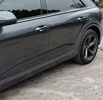 Серый Ауди Q8, объемом двигателя 2.97 л и пробегом 319 тыс. км за 46000 $, фото 32 на Automoto.ua