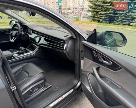 Сірий Ауді Q8, об'ємом двигуна 3 л та пробігом 112 тис. км за 65000 $, фото 102 на Automoto.ua