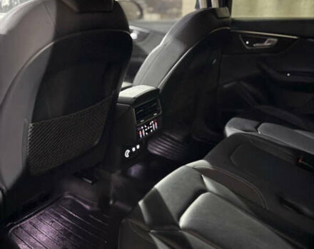 Серый Ауди Q8, объемом двигателя 3 л и пробегом 88 тыс. км за 45800 $, фото 9 на Automoto.ua
