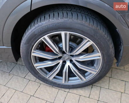 Серый Ауди Q8, объемом двигателя 3 л и пробегом 144 тыс. км за 54900 $, фото 9 на Automoto.ua