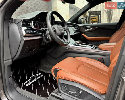 Серый Ауди Q8, объемом двигателя 3 л и пробегом 97 тыс. км за 51900 $, фото 23 на Automoto.ua