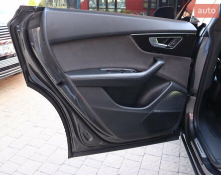 Серый Ауди Q8, объемом двигателя 3 л и пробегом 144 тыс. км за 54900 $, фото 37 на Automoto.ua