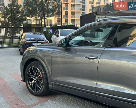 Серый Ауди Q8, объемом двигателя 3 л и пробегом 155 тыс. км за 63000 $, фото 16 на Automoto.ua