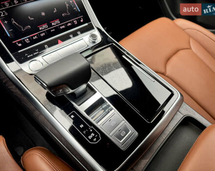Серый Ауди Q8, объемом двигателя 3 л и пробегом 97 тыс. км за 51900 $, фото 38 на Automoto.ua