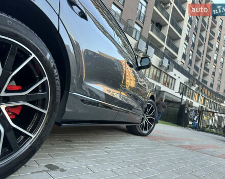 Серый Ауди Q8, объемом двигателя 3 л и пробегом 155 тыс. км за 63000 $, фото 33 на Automoto.ua