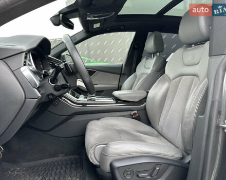 Серый Ауди Q8, объемом двигателя 3 л и пробегом 179 тыс. км за 51000 $, фото 8 на Automoto.ua