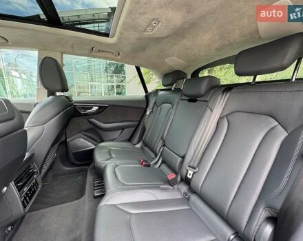 Сірий Ауді Q8, об'ємом двигуна 3 л та пробігом 112 тис. км за 65000 $, фото 95 на Automoto.ua