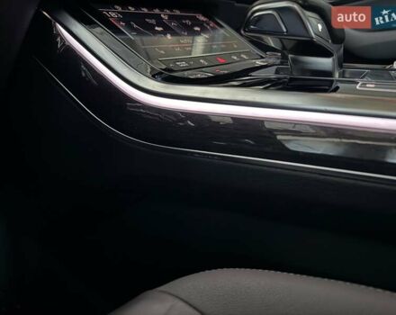 Серый Ауди Q8, объемом двигателя 3 л и пробегом 194 тыс. км за 45900 $, фото 74 на Automoto.ua