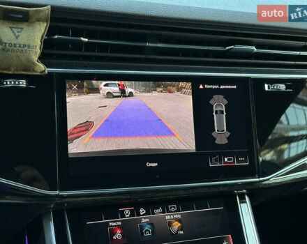 Серый Ауди Q8, объемом двигателя 3 л и пробегом 155 тыс. км за 63000 $, фото 47 на Automoto.ua