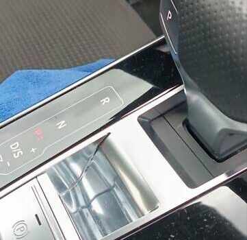 Серый Ауди Q8, объемом двигателя 2.97 л и пробегом 319 тыс. км за 46000 $, фото 17 на Automoto.ua