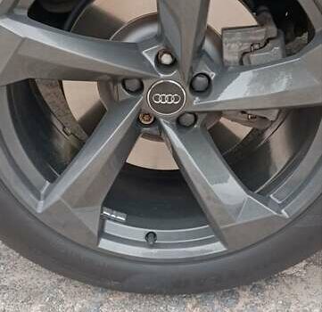 Серый Ауди Q8, объемом двигателя 2.97 л и пробегом 319 тыс. км за 46000 $, фото 23 на Automoto.ua