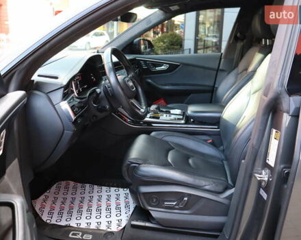 Серый Ауди Q8, объемом двигателя 3 л и пробегом 144 тыс. км за 54900 $, фото 17 на Automoto.ua