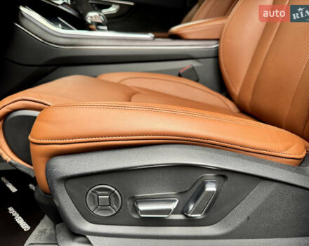 Серый Ауди Q8, объемом двигателя 3 л и пробегом 97 тыс. км за 51900 $, фото 36 на Automoto.ua