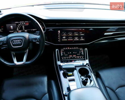 Серый Ауди Q8, объемом двигателя 3 л и пробегом 144 тыс. км за 54900 $, фото 41 на Automoto.ua