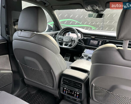 Серый Ауди Q8, объемом двигателя 3 л и пробегом 179 тыс. км за 51000 $, фото 28 на Automoto.ua