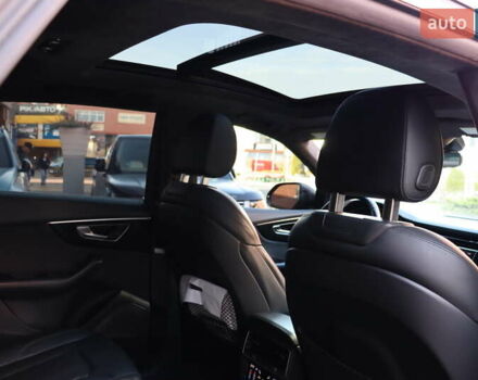 Серый Ауди Q8, объемом двигателя 3 л и пробегом 144 тыс. км за 54900 $, фото 47 на Automoto.ua