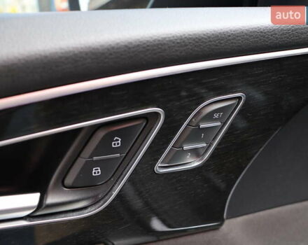 Серый Ауди Q8, объемом двигателя 3 л и пробегом 144 тыс. км за 54900 $, фото 13 на Automoto.ua