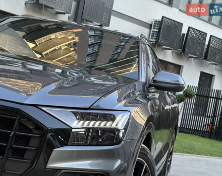 Серый Ауди Q8, объемом двигателя 3 л и пробегом 155 тыс. км за 63000 $, фото 4 на Automoto.ua