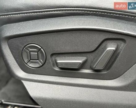 Серый Ауди Q8, объемом двигателя 3 л и пробегом 190 тыс. км за 39900 $, фото 23 на Automoto.ua