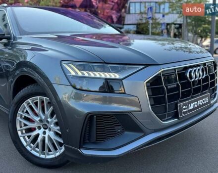 Серый Ауди Q8, объемом двигателя 2.97 л и пробегом 255 тыс. км за 46990 $, фото 3 на Automoto.ua