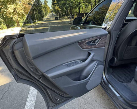 Серый Ауди Q8, объемом двигателя 3 л и пробегом 77 тыс. км за 48900 $, фото 28 на Automoto.ua