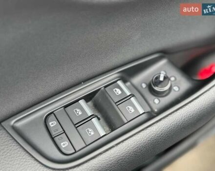 Серый Ауди Q8, объемом двигателя 3 л и пробегом 190 тыс. км за 39900 $, фото 25 на Automoto.ua