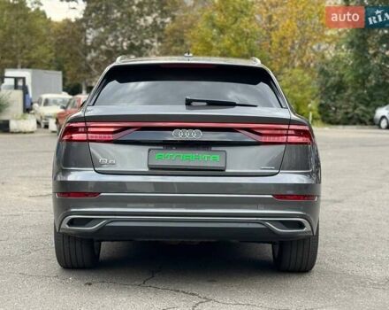Серый Ауди Q8, объемом двигателя 3 л и пробегом 190 тыс. км за 39900 $, фото 4 на Automoto.ua