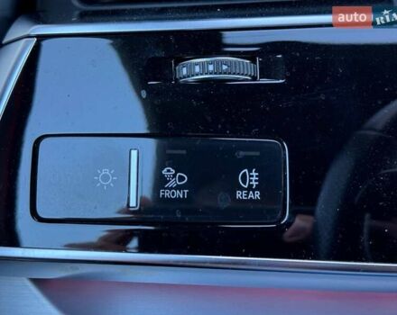 Серый Ауди Q8, объемом двигателя 2.97 л и пробегом 255 тыс. км за 46990 $, фото 20 на Automoto.ua