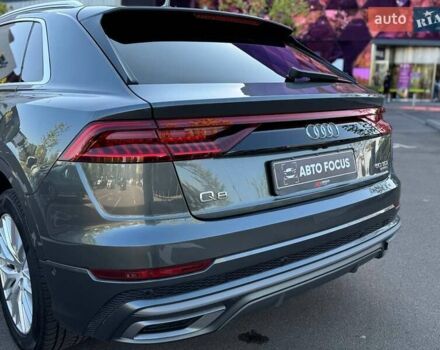 Серый Ауди Q8, объемом двигателя 2.97 л и пробегом 255 тыс. км за 46990 $, фото 5 на Automoto.ua
