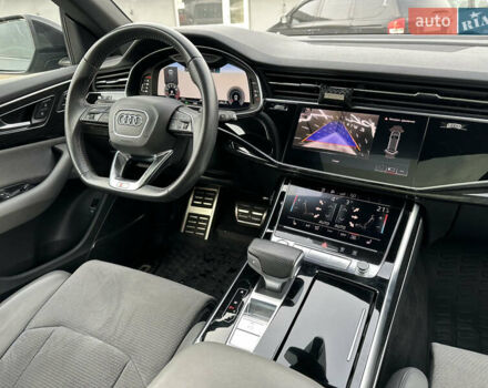 Серый Ауди Q8, объемом двигателя 3 л и пробегом 179 тыс. км за 51000 $, фото 29 на Automoto.ua