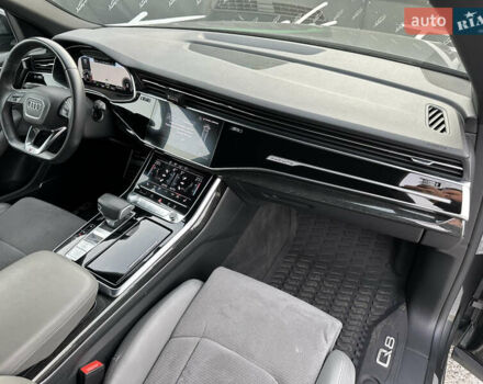 Серый Ауди Q8, объемом двигателя 3 л и пробегом 179 тыс. км за 51000 $, фото 25 на Automoto.ua