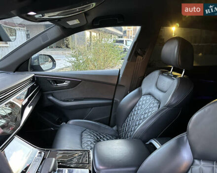 Серый Ауди Q8, объемом двигателя 3 л и пробегом 155 тыс. км за 63000 $, фото 41 на Automoto.ua
