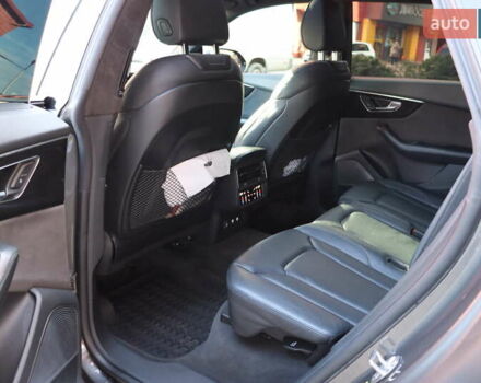 Серый Ауди Q8, объемом двигателя 3 л и пробегом 144 тыс. км за 54900 $, фото 39 на Automoto.ua