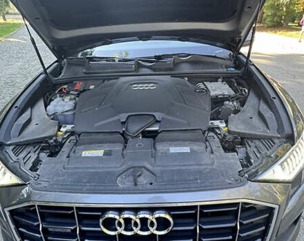 Серый Ауди Q8, объемом двигателя 3 л и пробегом 77 тыс. км за 48900 $, фото 20 на Automoto.ua