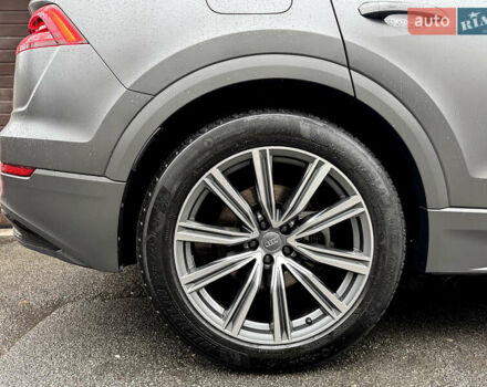 Серый Ауди Q8, объемом двигателя 3 л и пробегом 97 тыс. км за 51900 $, фото 14 на Automoto.ua