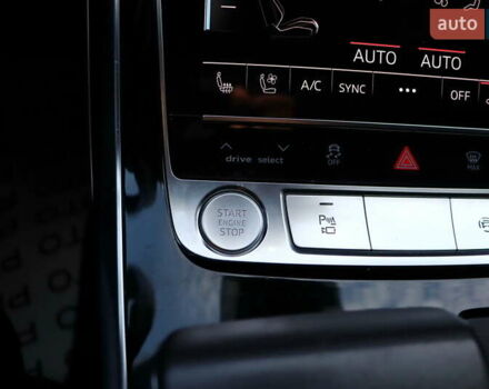 Серый Ауди Q8, объемом двигателя 3 л и пробегом 144 тыс. км за 54900 $, фото 31 на Automoto.ua