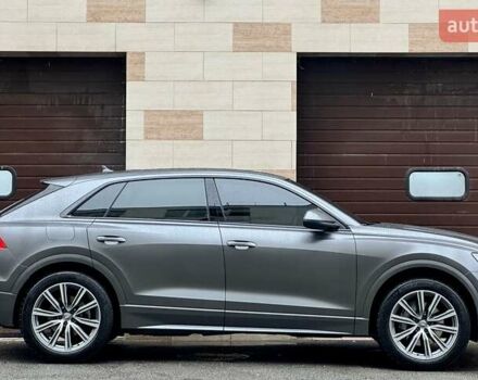 Серый Ауди Q8, объемом двигателя 3 л и пробегом 97 тыс. км за 51900 $, фото 13 на Automoto.ua