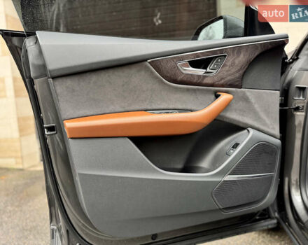 Серый Ауди Q8, объемом двигателя 3 л и пробегом 97 тыс. км за 51900 $, фото 25 на Automoto.ua