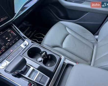 Серый Ауди Q8, объемом двигателя 3 л и пробегом 194 тыс. км за 45900 $, фото 86 на Automoto.ua