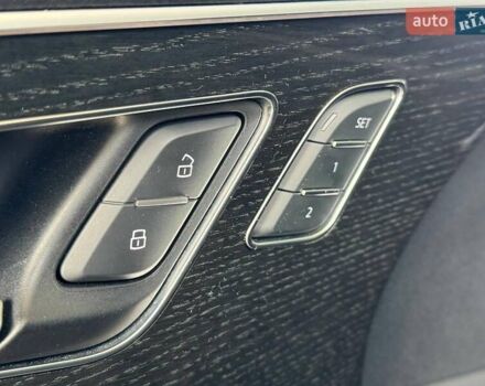 Серый Ауди Q8, объемом двигателя 3 л и пробегом 190 тыс. км за 39900 $, фото 19 на Automoto.ua