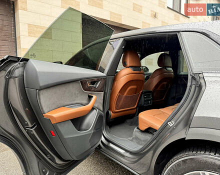 Серый Ауди Q8, объемом двигателя 3 л и пробегом 97 тыс. км за 51900 $, фото 29 на Automoto.ua