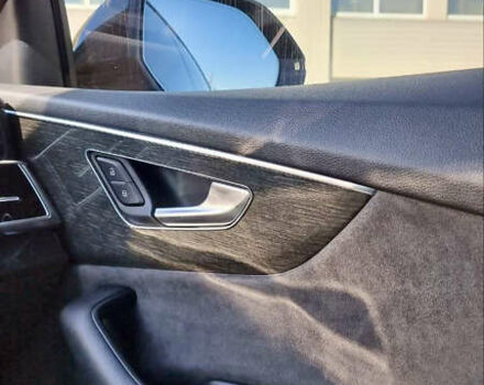 Серый Ауди Q8, объемом двигателя 2.97 л и пробегом 145 тыс. км за 55700 $, фото 7 на Automoto.ua